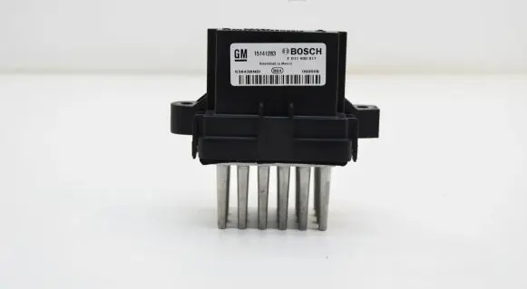 Opel Insignia A Heater blower fan relay 15141283 10817772