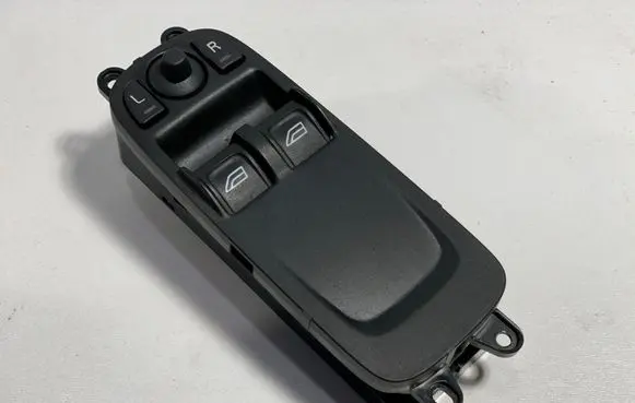 Volvo C30 Electric window control switch 30773208