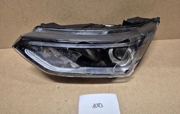 SsangYong Korando Headlight/headlamp 8310137101