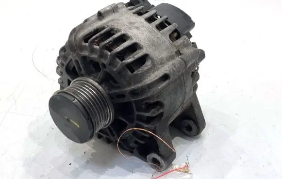 Peugeot 308 Generator/alternator 9670899580
