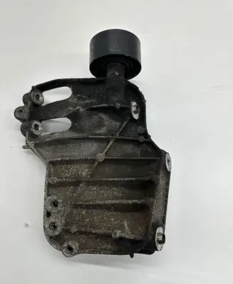 BMW X6 E71 A/C compressor mount bracket 7585167 68572910
