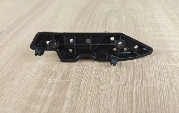 BMW 4 G22 G23 G24 G26 Front bumper mounting bracket 8738612