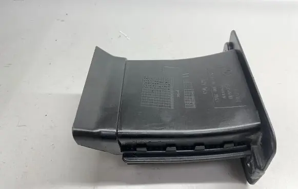 BMW 7 F01 F02 F03 F04 Intercooler air guide/duct channel 7185167