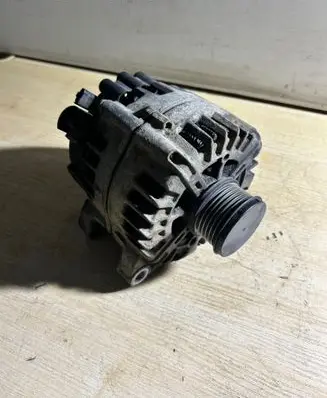 Citroen C5 Generator/alternator 9661544880 2543457A FG18S017