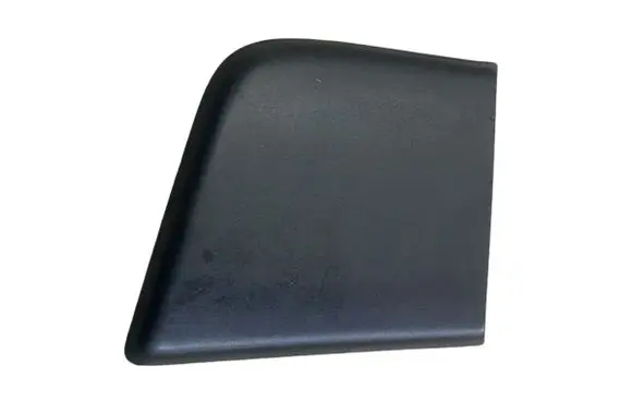 Rear fender molding trim