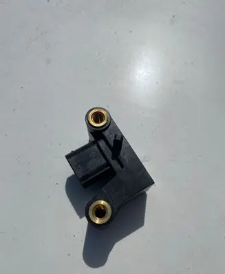 BMW 5 E60 E61 Airbag deployment crash/impact sensor 6977398 001182 12247C32