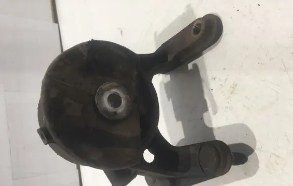 Toyota RAV 4 (XA30) Gearbox mount