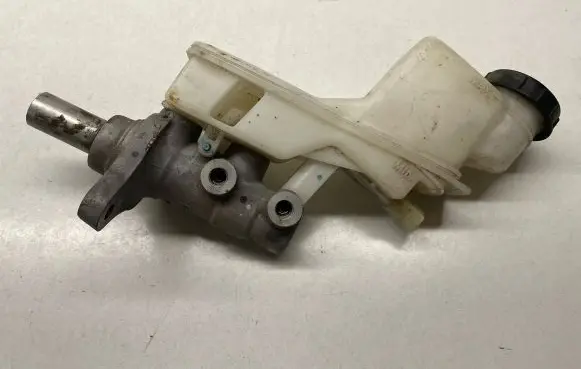 Mazda 3 III Master brake cylinder 26413200034 264132