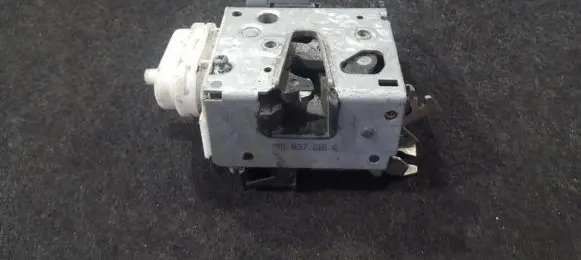 Audi A4 S4 B5 8D Front door lock 4b2837886
