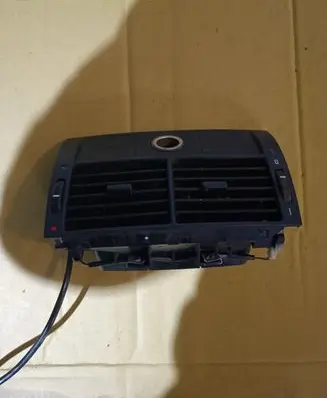 BMW X5 E53 Dash center air vent grill 8409081