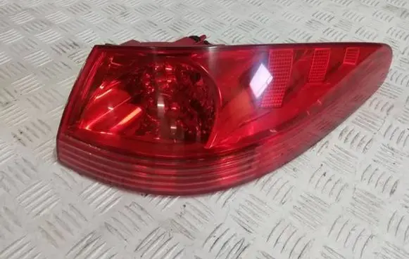 Peugeot 607 Rear/tail lights