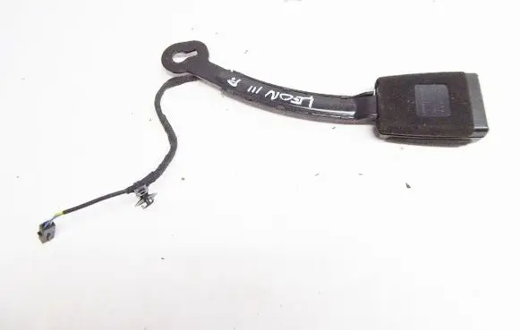 Seat Leon (5F) Front seatbelt
