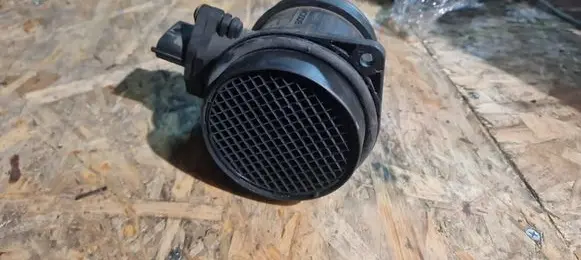 Volvo S70 V70 V70 XC Mass air flow meter 0280218045 9470640
