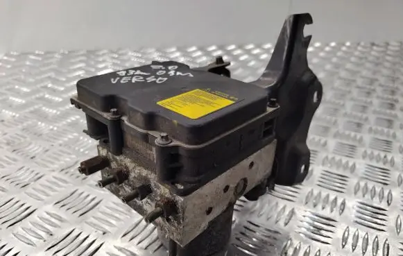 Toyota Verso ABS Pump 445430F030 445400F020