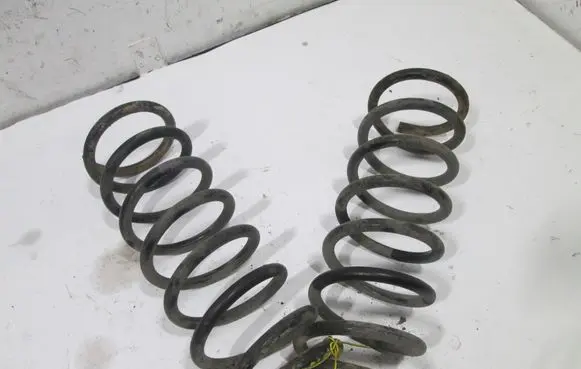 Ford Mondeo Mk III Rear coil spring 1360356 1S715A581LB