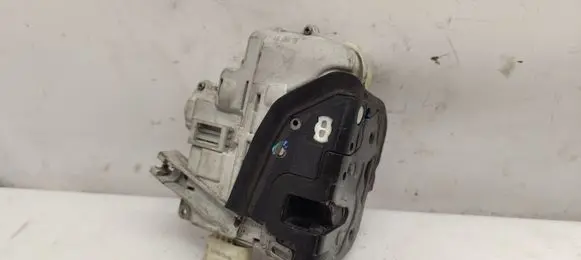 Audi A4 S4 B7 8E 8H Front door lock 8E2837016AA