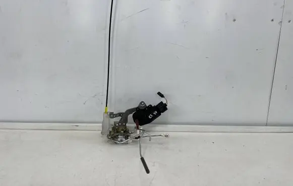 Citroen C1 Front door lock