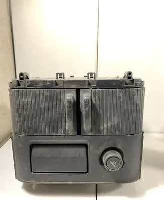 Nissan X-Trail T30 Glove box 68108EQ400