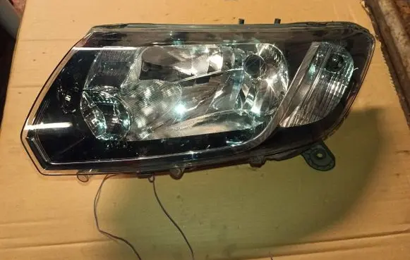 Dacia Sandero Headlight/headlamp