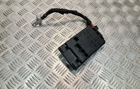 BMW 1 F40 Current control relay 6822571