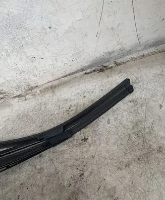 Audi A6 S6 C6 4F Windshield/front glass wiper blade 