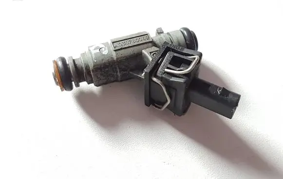 Mercedes-Benz S W220 Fuel injector A1130780049 0280155744