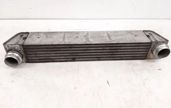 BMW 5 E60 E61 Intercooler radiator 17517795823 F6438000