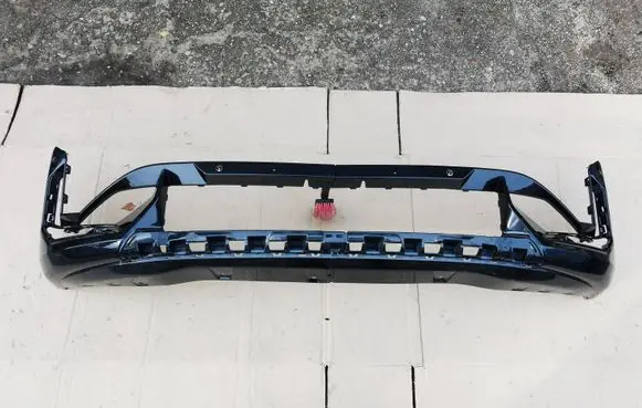Front bumper corner part panel trim