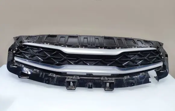 KIA Xceed Front bumper upper radiator grill