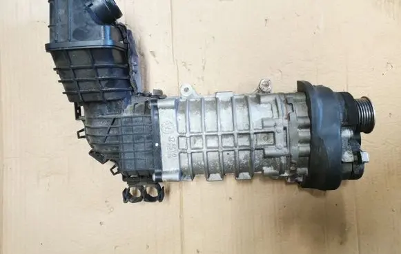 Volkswagen Cross Touran I Supercharger 325484 03C145851E