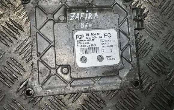Opel Zafira B Engine control unit/module 55564081 5WK94253