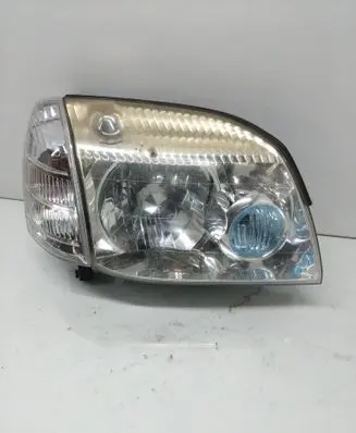 Nissan X-Trail T30 Headlight/headlamp
