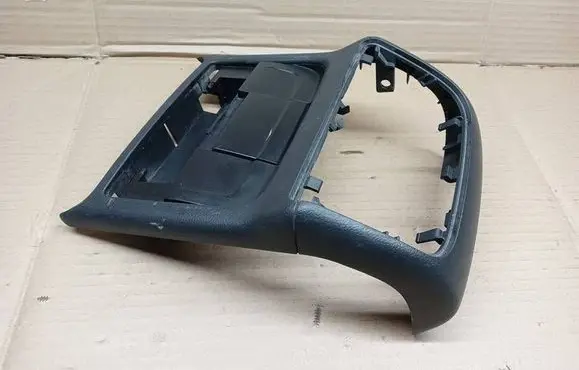 Rear air vent grill