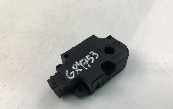 Audi A6 C7 Intake manifold valve actuator/motor CZ1139300856