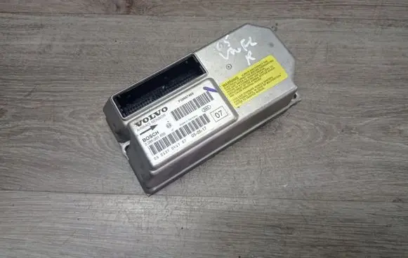 Volvo V70 Airbag control unit/module 0285001655 P30667469