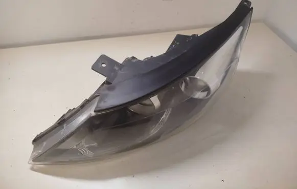 KIA Sportage Headlight/headlamp 921013U310