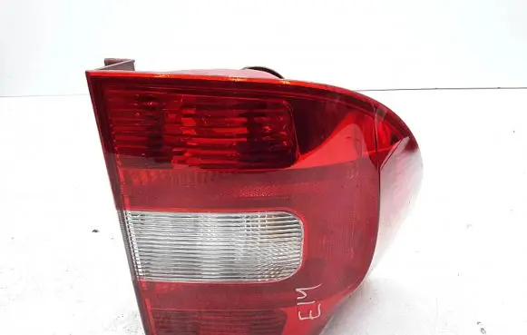 Skoda Yeti (5L) Tailgate rear/tail lights ZSB5L0945095