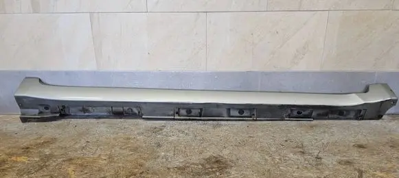 Toyota Avensis T270 Sill 7585005010 7585005020