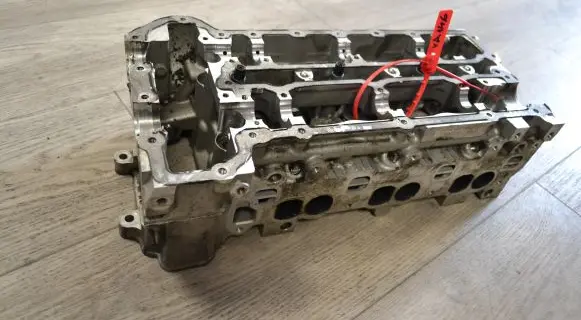 Mercedes-Benz S W222 Engine head A6420104206