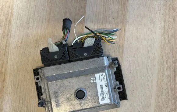 Opel Corsa F Engine control unit/module 9840853180
