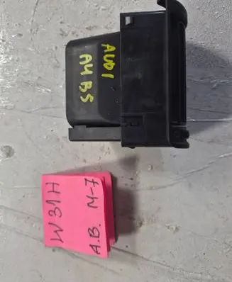 Audi A4 S4 B5 8D Dash center air vent grill 8D1820902