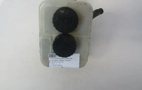 Jeep Grand Cherokee (WJ) Master brake cylinder