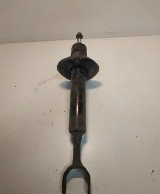 Volkswagen PASSAT B5 Front shock absorber/damper 3B0413031A