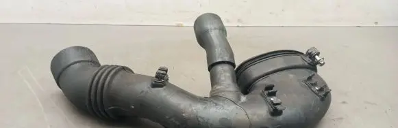 BMW X3 E83 Air intake hose/pipe 7790552