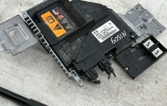Mazda 6 Engine control unit/module GKK167Y60D K021614L02