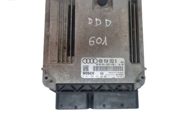 Audi A8 S8 D3 4E Engine control unit/module 4E0910552D 4E0907552A 0261S02481