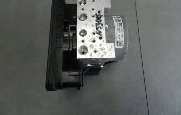 Volkswagen Golf VII ABS Pump 3Q0907379AA