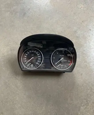 BMW 3 E92 E93 Speedometer (instrument cluster) 9283841 7700135010 14369510