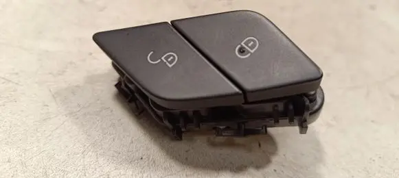 Mercedes-Benz E W213 Central locking switch button 12589339C