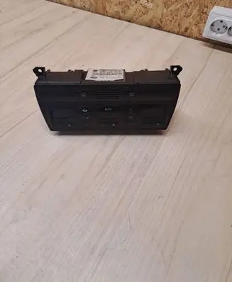 Audi A6 S6 C5 4B Climate control unit 4B0820043F 5HB00760400 D550000